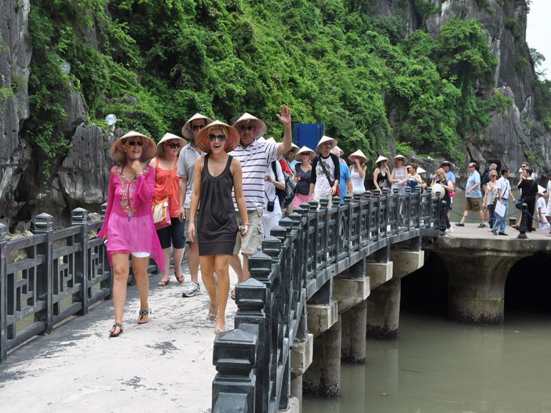 Việt Nam nâng thời hạn thị thực cho công dân Mỹ đi lại với mục đích thương mại và du lịch_1693393139